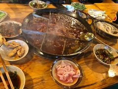 -岗上渣渣老火锅(两路口店)