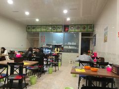 大堂-继红顺河抄手名小吃