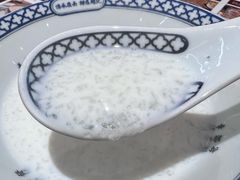 燕窝牛奶-赵记传承·中式甜品(珠海香洲柠溪大道店)