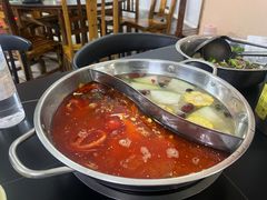 -周良天山牛杂城(天山路总店)