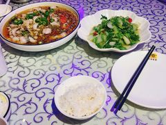 -巴特餐饮6加1音乐餐吧·新疆菜