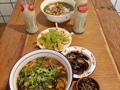 -矮子粉店1985·长沙米粉(湘春路店)