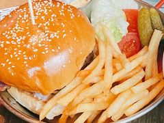 -The BREW·酿餐厅(浦东嘉里大酒店)