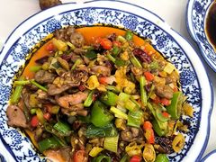 酸辣鸡杂-冬哥川菜馆(十梓街店)