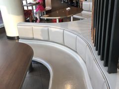 -麦当劳(展览路店)
