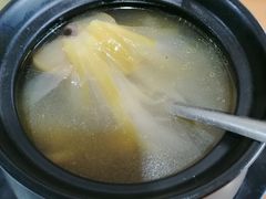 霸王花梨干南北杏猪骨汤-张家卫·阳江菜·小海鲜(肥婆湾桥店)