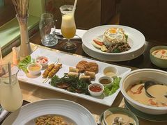-Sala Thai Restaurant
