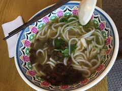 -鑫花溪牛肉米粉(人民广场店)