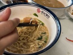 -何记面馆(龙泉山店)