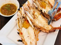 -Chom Cafe and Restaurant