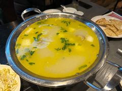 -壹号院音乐餐厅•烤全羊•新疆菜(浐灞店)