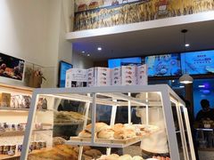 面包甜点陈列柜-前进麦味·天然烘焙(凯德1818店)