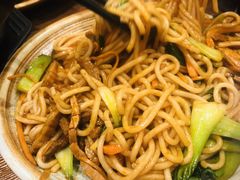 牛肉炒米线-滇越乘象云南餐厅(次渠店)