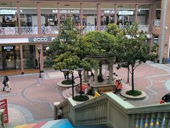 -王府井奥莱临潼小镇(临潼店)