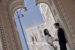 -现代经典婚纱摄影