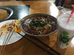 -丁丁猫重庆小面(徐州路店)