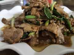 -黄记四更烤乳猪店