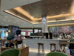 -星巴克臻选(深圳龙华红山天虹店)