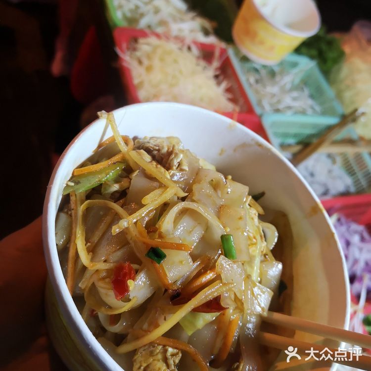 油炸藕串串，瞎炒河粉[悠闲]