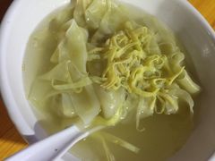 蟹粉小馄饨-忆秦园小笼包(惠山古镇总店)