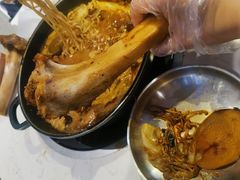 -运气牛自助酱大骨火锅(南京东路店)