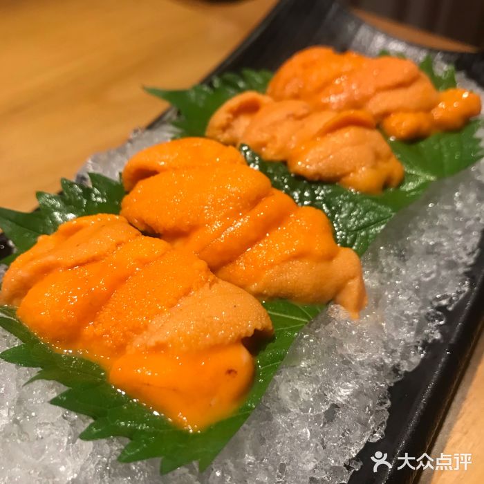 千岛轻奢日料自助餐厅活海胆刺身图片