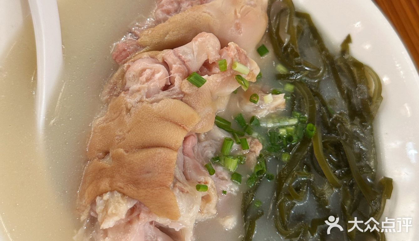 蹄花陪猪耳，最最最下饭了！！