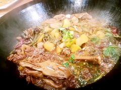 -咱屯子铁锅炖直营店(保利店)