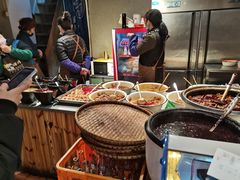 -爆炸头阿姨小四川正宗川味小吃(无任何分店)