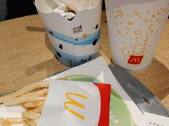 -麦当劳(展览路店)