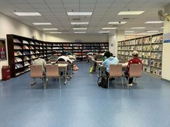 -南山图书馆(常兴路店)