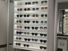-目艮眼镜SHOWROOM(品牌集合店)