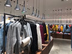 -URBAN REVIVO(西安Momopark店)