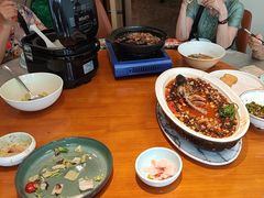 -有红鸡毛店·川菜(建设路店)