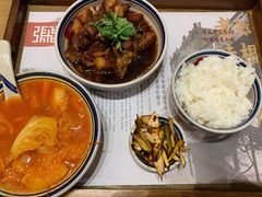 扒蒸肘子-張飛扒肉•四代传承(中央大街店)
