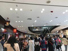 店内环境-东荟城名店仓