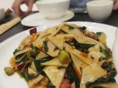 -喜洲翰林餐厅(董家百年老宅店)