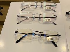 -罗伯特眼镜·蔡司官方授权(前海桂湾店)