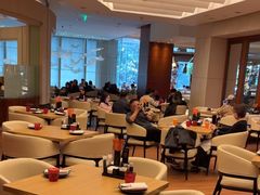 -怡咖啡海鲜自助餐厅(浦东香格里拉店)