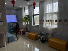 -茂菊口腔连锁(浦东南路店)
