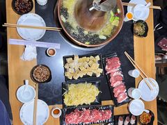 -果松木炭酸菜铜火锅·外婆参鸡汤