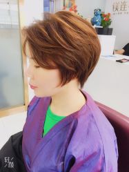 -镁连社·美联社