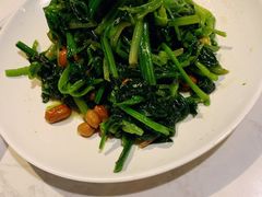 果仁菠菜-蛙蛙叫干锅年代(簋街总店)