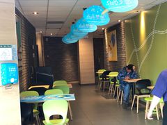 等位区-麦当劳(景城邻里中心店)