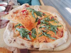 经典那不勒斯萨拉米香肠披萨-EN SPACE恩空间