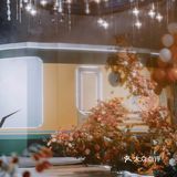 有顶可爱温馨｜[吐]撞色婚礼