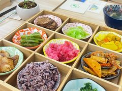 -轻蔬不用等·素食(江苏路店)