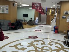 -雅悦齿科(顾村公园店)