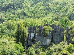 -梭布垭石林景区