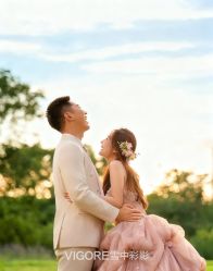 -雪中彩影婚纱摄影·微光艺术中心